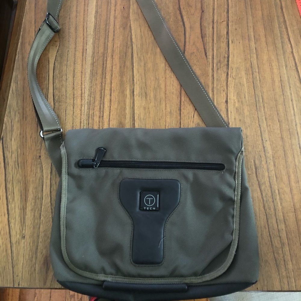 Crossbody bag